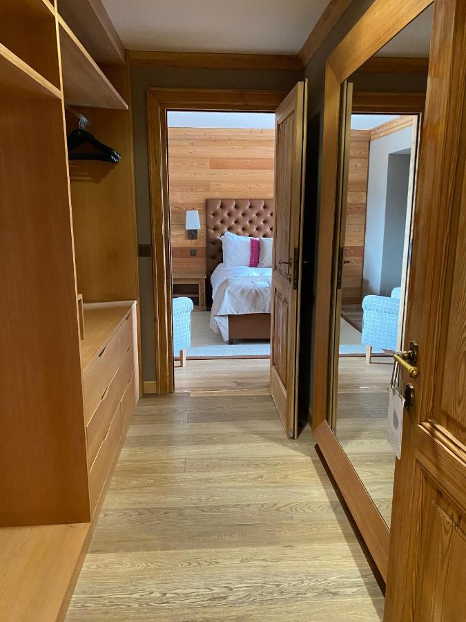 Hotel Royal Κρανς Μοντάνα Εξωτερικό φωτογραφία